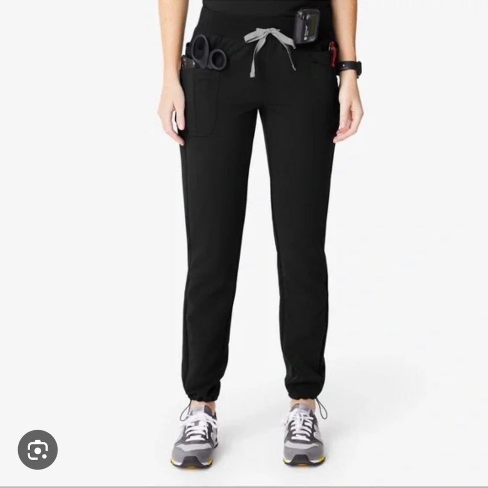 Figs Black Scrub Joggers NWT